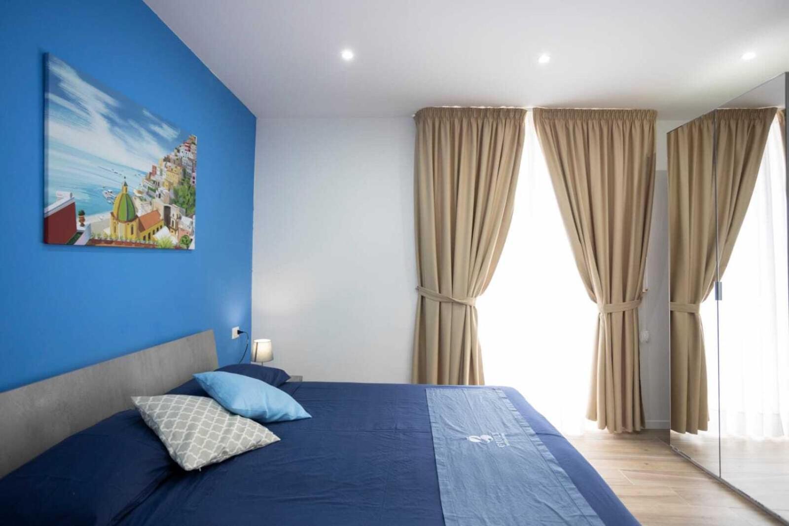 Giuly Suites & Rooms Napoli Bagian luar foto